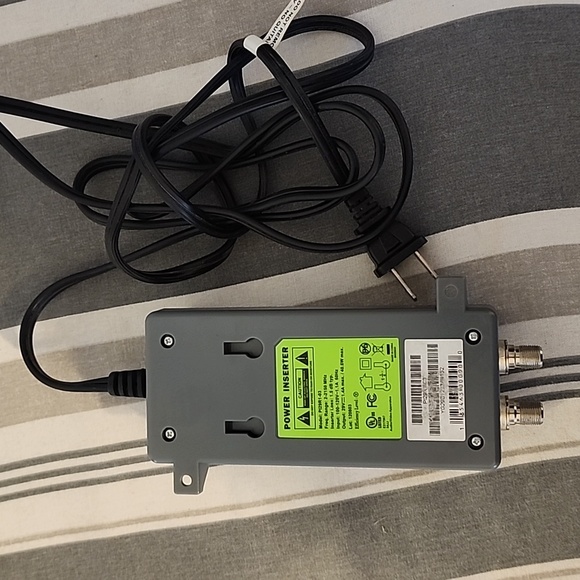 DIRECTV 29 Volt Power Inserter For SWM8 or SWM16 Multi-Switch - Picture 3 of 3